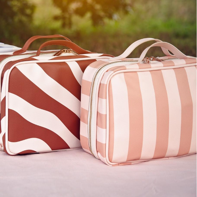 Lifepac Customize Your Kit bags with various sizes and styles for personal or professional use.