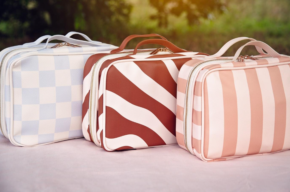 Lifepac Customize Your Kit bags with various sizes and styles for personal or professional use.